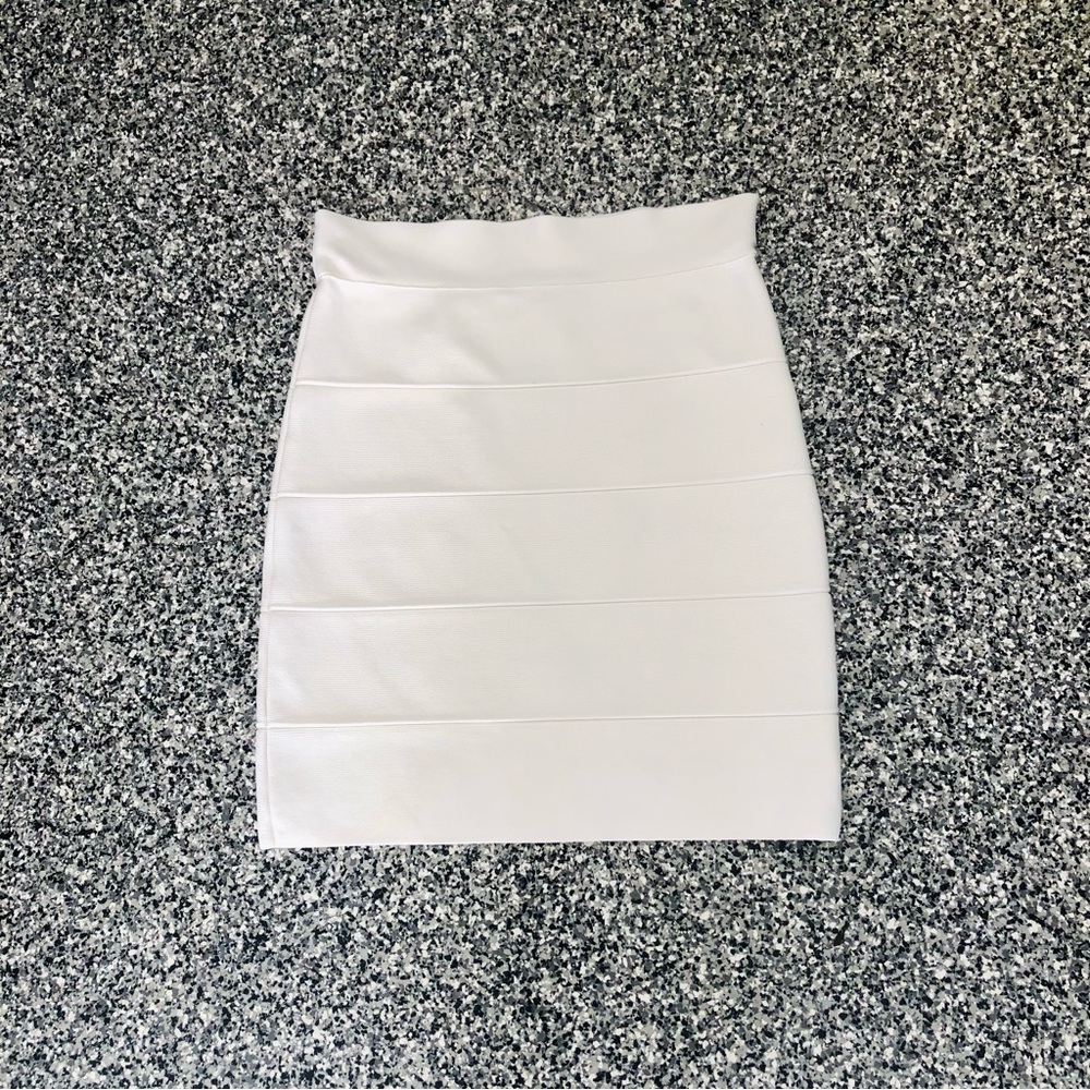 BCBG ✦ Simone White Bandage Pencil Skirt (M)
